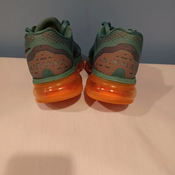 Pre-owned Nike Women's Size 8m Air Max Sneakers. Running Walking, fair condition - Picture 2 of 4